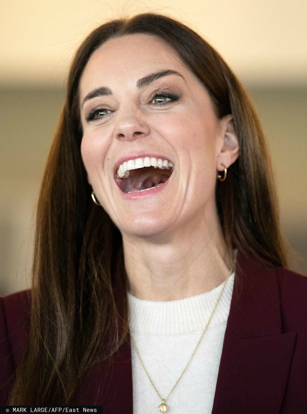 Kate Middleton w burgundowym zestawie za prawie 7 tysięcy