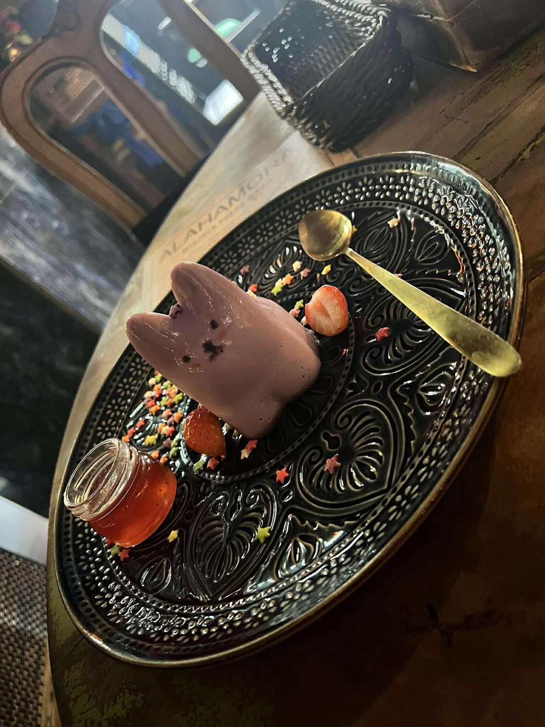 Lunch w kawiarni Alahamora