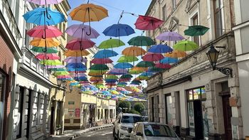 Parasolki we Wschowie zachwycają. A wkrótce na starówce może być jeszcze piękniej