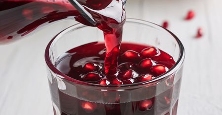 Sercowcy nie powinni omijać tego soku. Czyści tętnice ze złogów jak szczoteczka