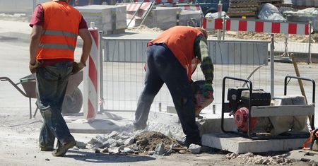 Chciał powstrzymać prace drogowe. Szokujące, co zrobił