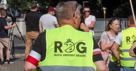 Prywatyzacja przemocy jako symptom upadku państwa [OPINIA]