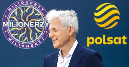 Wiadomo, jak Hubert Urbański zachowuje się za kulisami "Milionerów". W Polsacie SZOK