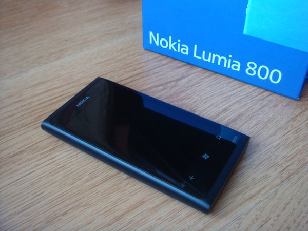 Nokia Lumia 800 - nienawiść czy miłość od pierwszego wejrzenia? [pierwsze wrażenia] 3