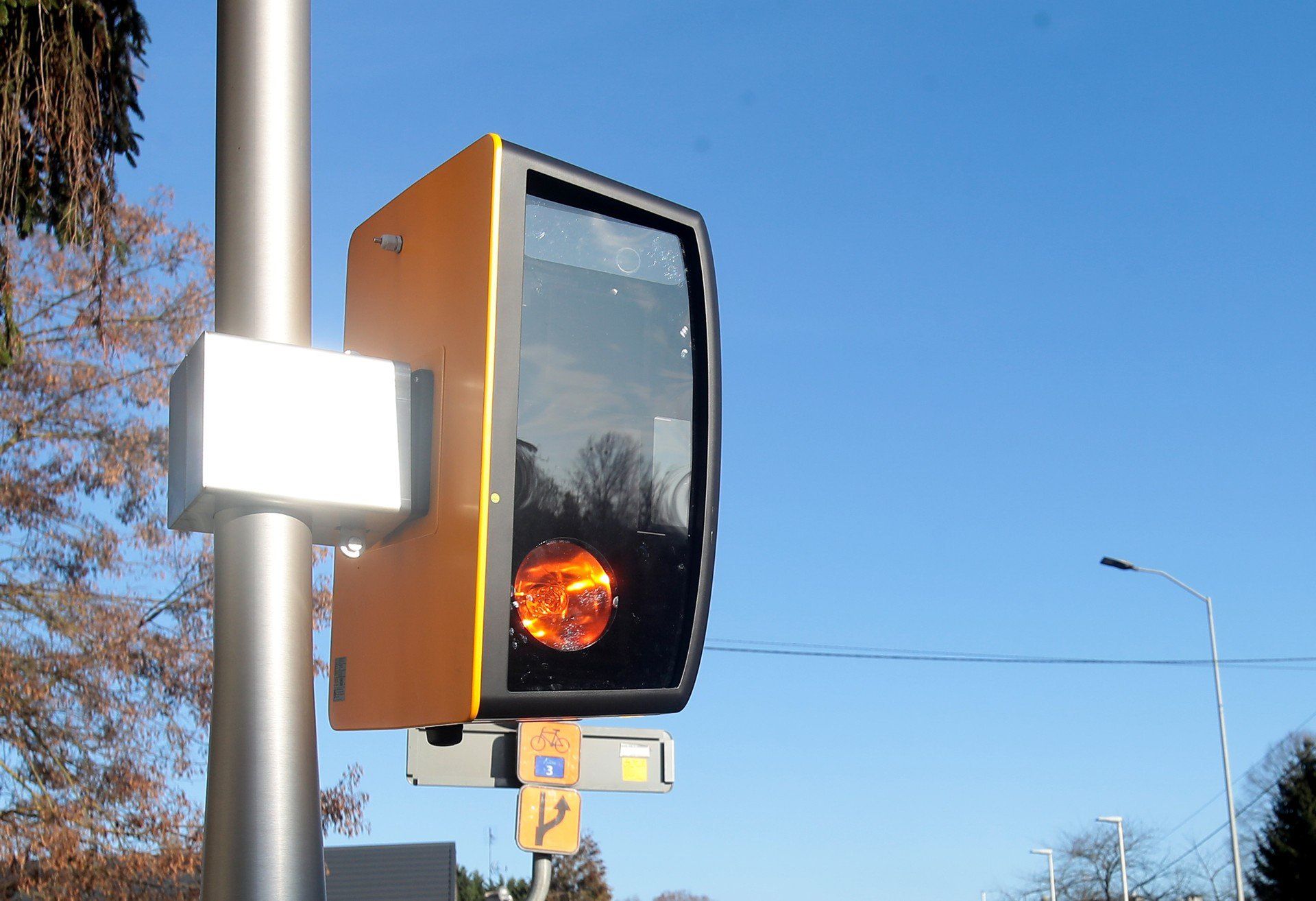 Nowy strażnik prędkości na DK13. Sprawdza kilka aut jednocześnie