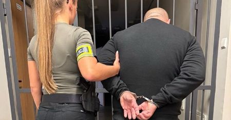 44-latek brutalnie pobił psa drewnianą pałką. Jego tłumaczenie szokuje