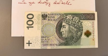 Ksiądz pokazał kartkę od kościelnego. "Nie za duży datek"