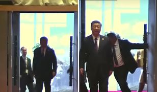 Szamotanina za plecami Xi Jinpinga. Ochroniarz zareagował natychmiast