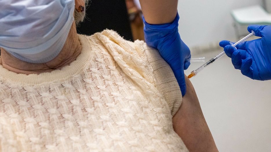 Szczepienie przeciw COVID-19