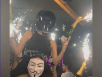 Tragiczny pożar w Szwajcarii. Wychodzą nowe fakty o "kelnerce w kasku"