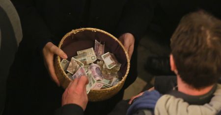 Ponad 13 tys. zł w miesiąc "zebrano po rodzinach". Parafia ujawnia dane