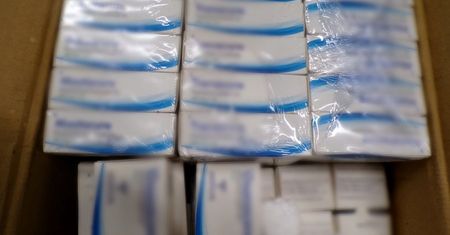 Nielegalne sterydy ukryte w przesyłkach z Indii. Celnicy z Lublina przechwycili "suplementy" warte 26 tys. zł