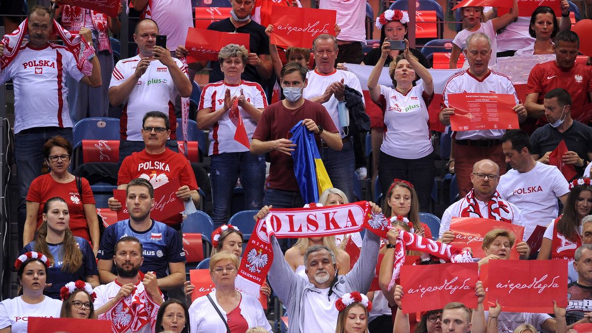 Kibice na meczu reprezentacji Polski