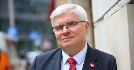 "Bardziej sabotaż niż przyspieszenie". Lasek odpowiada Nawrockiemu ws. CPK