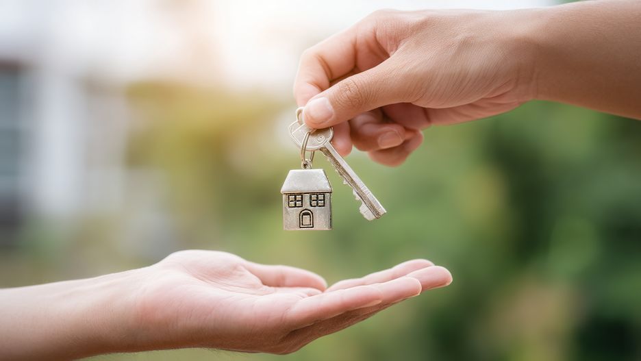 hands, keys, house, home, exchange, transaction, real, estate, property, transfer, giving, receiving, agreement, deal, ownership, metal, silver, light, person, business, people, outdoor, nature, outdoors, blurred, focus, close, up, detail, hands, keys, house, home, exchange, transaction, real, estate, property, transfer, giving, receiving, agreement, deal, ownership, metal, silver, light, person, business, people, outdoor, nature, outdoors, blurred, focus, close, up, detail