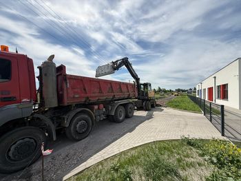 Obrowo. Trzy kolejne drogi przejdą przebudowę. Gmina podpisała umowy