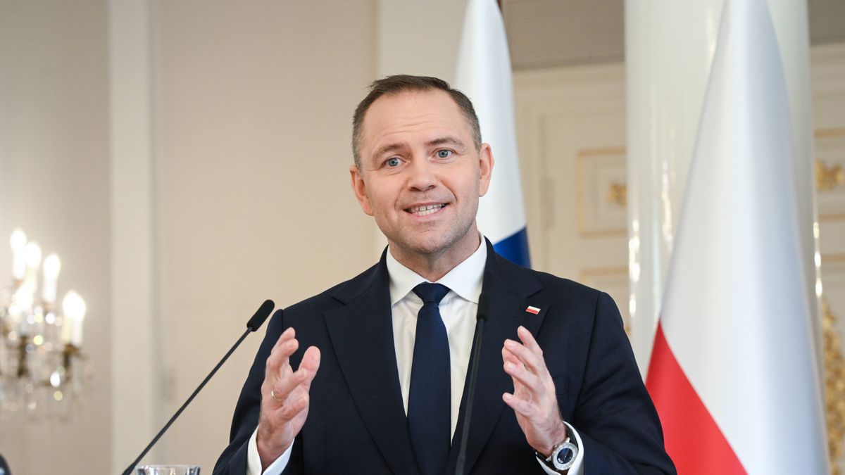 Poland's President Karol Nawrocki visits Finland
epa12364024 Poland´s President Karol Nawrocki at a joint press conference which is held together with Finland's President Alexander Stubb at the Presidential Palace in Helsinki, Finland, 09 September 2025. The President of Poland is on a working visit to Finland, focusing on bilateral relations between the two countries and security policy issues.  EPA/KIMMO BRANDT 
Dostawca: PAP/EPA.
KIMMO BRANDT
Visit, Bilateral relations, Presidential Palace, Working visit
