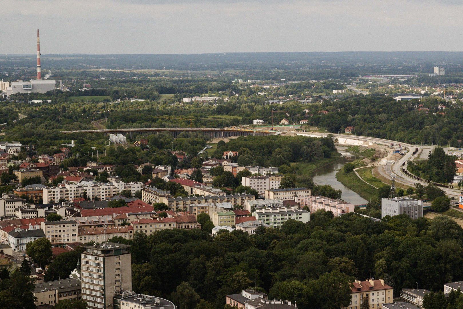 Tak prezentuje się widok z 4o pietra drapacza chmur w Rzeszowie