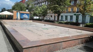 Fontanny na alei Fontann nie wypełnią się wodą. Pozostanie tak jak jest, czyli brzydko