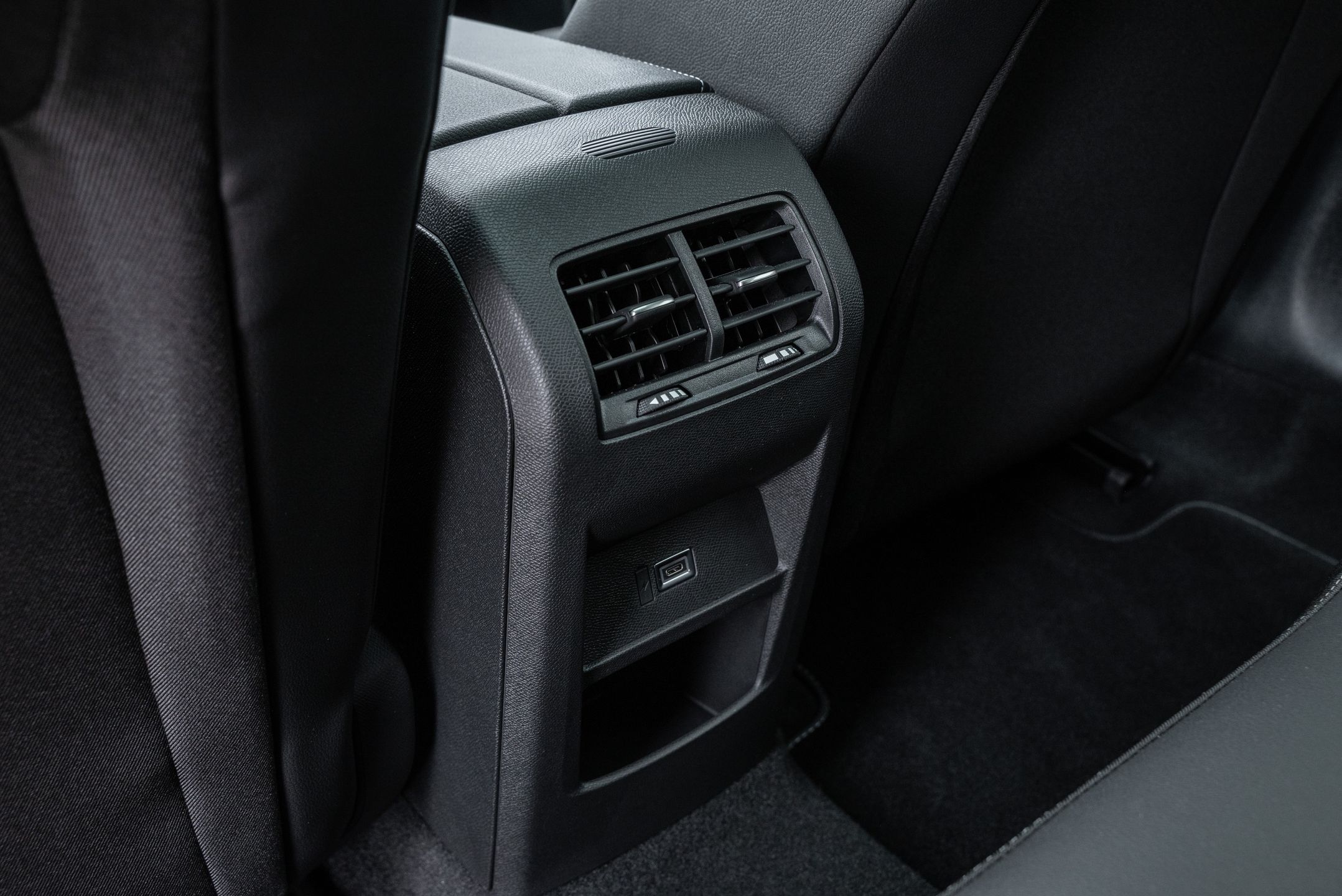 Opel Astra L po liftingu