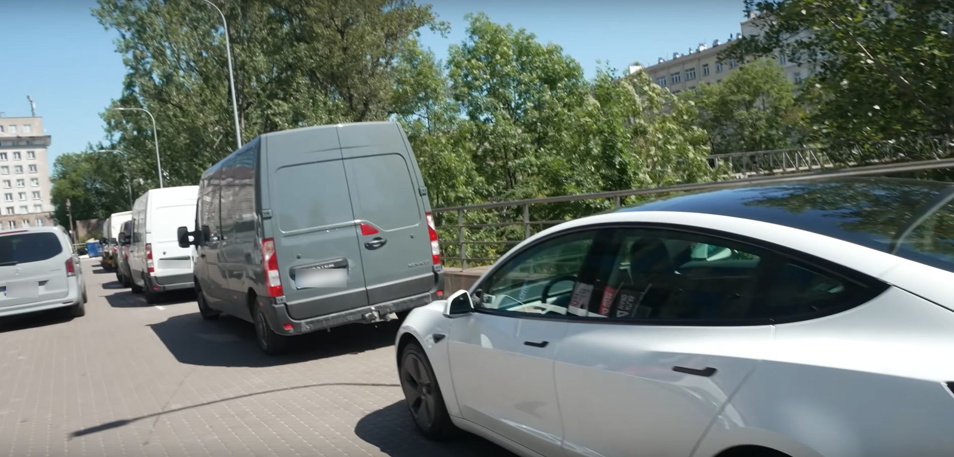 Sylwia Gaczorek chwali się parkowaniem w niedozwolonym miejscu