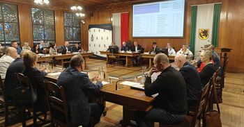 Szczecinek: Miejscy radni zmienili regulamin cmentarza. Koniec z opłatami za wjazd na nekropolię