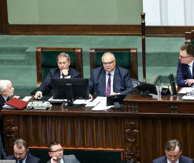 Nie udzielił głosu Kaczyńskiemu. Hołownia tłumaczy decyzję