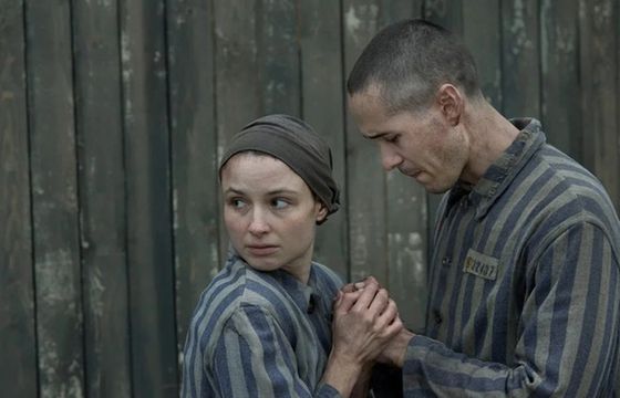 Nowy zwiastun serialu „Tatuażysta z Auschwitz”. Premiera już w czerwcu