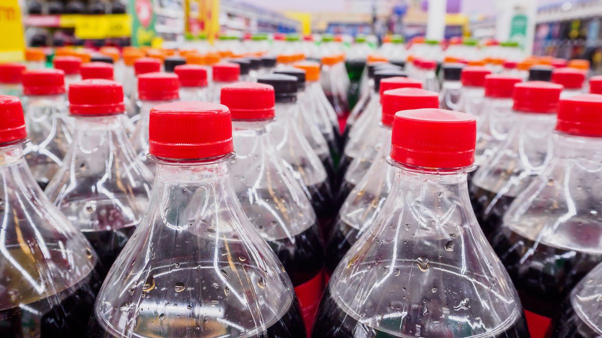 Opłata cukrowa obejmuje m.in. słodzone napoje gazowane