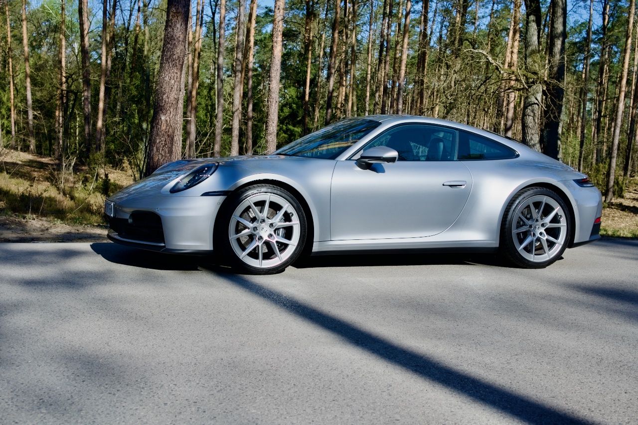 Porsche 911 Carrera