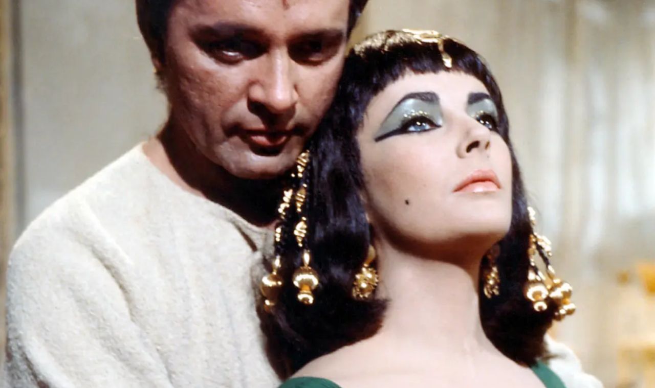 Elizabeth Tylor and Richard Burton in "Cleopatra"