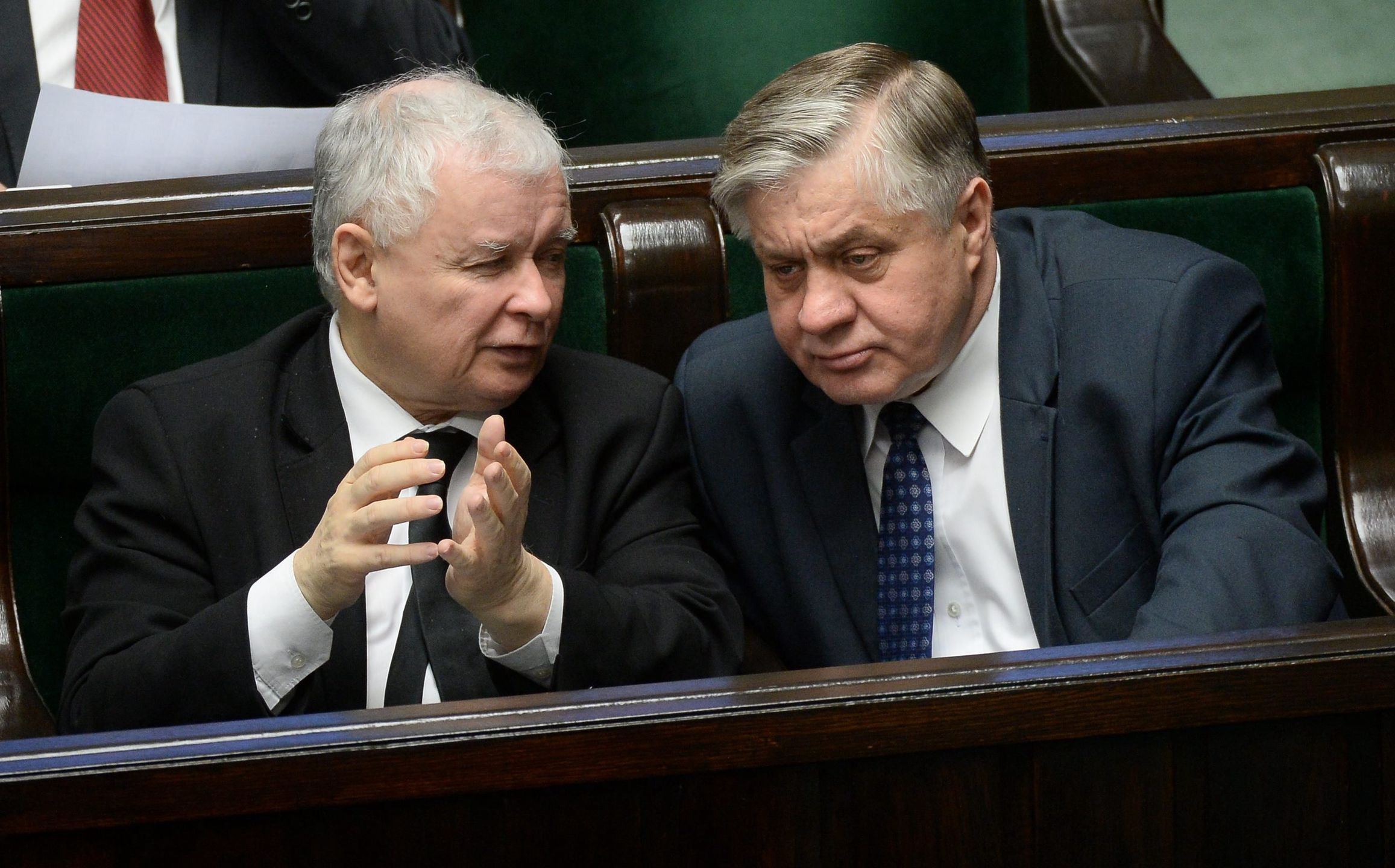 Jaros�aw Kaczy�ski, Krzysztof Jurgiel
Warszawa, 18.03.2016. Prezes PiS Jaros�aw Kaczy�ski (L) i minister rolnictwa Krzysztof Jurgiel (P) w Sejmie, 18 bm. (mr) PAP/Bart�omiej Zborowski ***Zdj�cie do depeszy PAP pt. Sejm wznowi� obrady***
Bart�omiej Zborowski
jaros�aw kaczy�ski, Krzysztof Jurgiel, minister, pis, polityk polityka, pose�, prezes, rolnictwa, rozwoju wsi, sejm, sejmu, sala posiedzen obrad plenarna, VIII kadencji kadencja