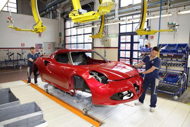 Jak rodzi się Alfa Romeo 4C? [wideo]