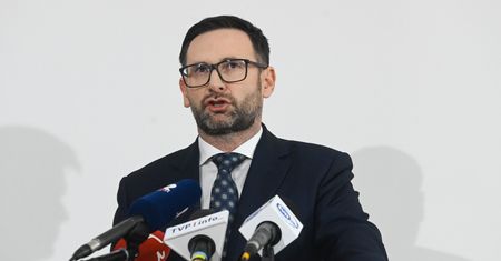 Obajtek idzie do prokuratury. Oto co zarzuca zarządowi Orlenu