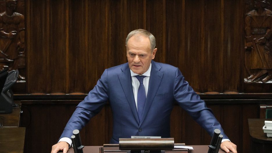 Donald Tusk
Pawe� Supernak
10, 10., kadencja, kadencji, obrady, parlament, polityk polityka, posiedzenie, posiedzenie Sejmu, sala obrad, sejm, sejmowa, X