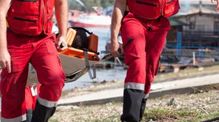 Ostrowąs: Ćwiczenia ratownictwa lodowego strażaków