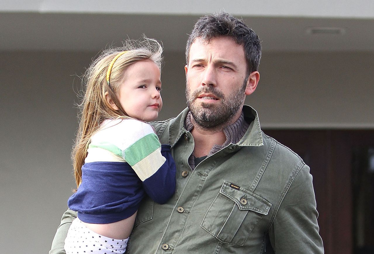 Ben Affleck z młodszą córką w 2012 r.