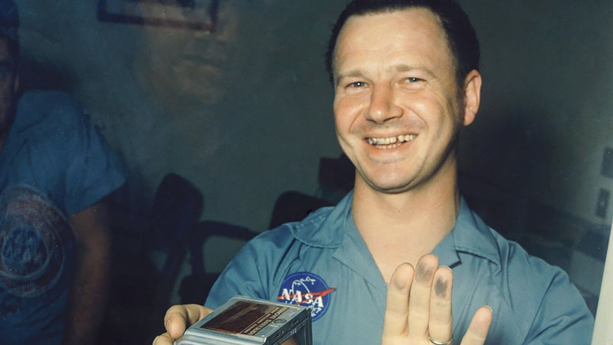 Fotograf NASA był pierwszym człowiekiem, który dotknął księżycowego pyłu 1