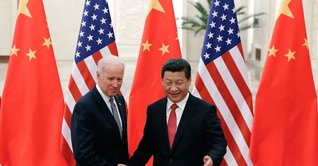 Iskrzy w relacjach USA-Chiny. Nowe cła i "obrona interesów"