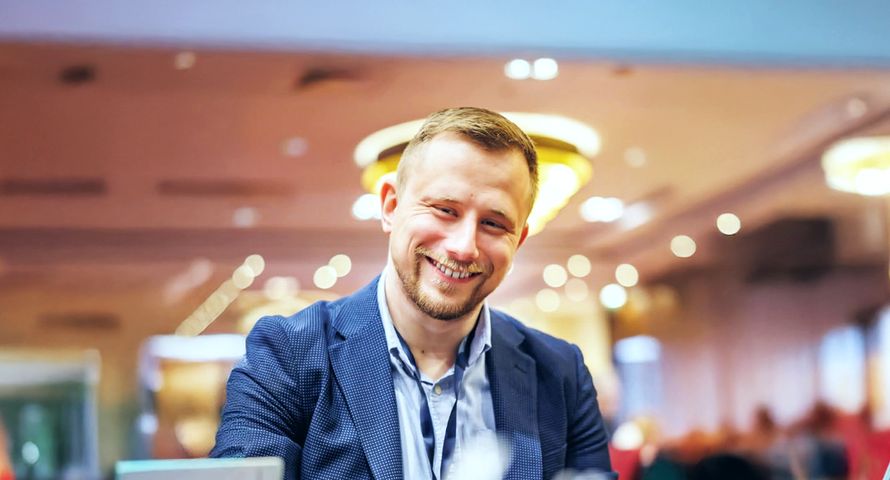 Group One stawia na AI. Wojtek Kaźmierczak pokieruje innowacjami