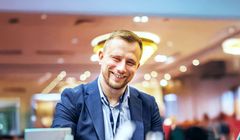 Group One stawia na AI. Wojtek Kaźmierczak pokieruje innowacjami