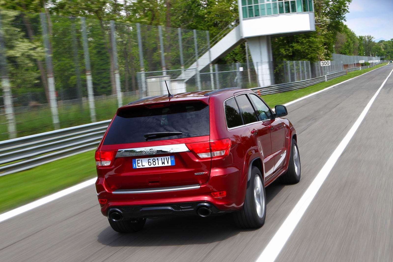 Jeep Grand Cherokee SRT