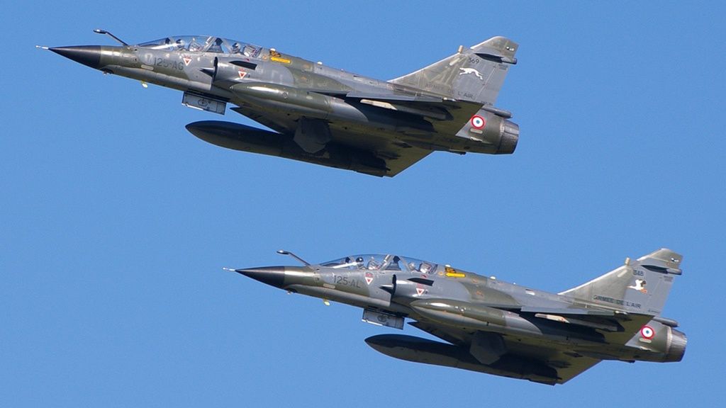 Para samolotów uderzeniowych Mirage 2000D