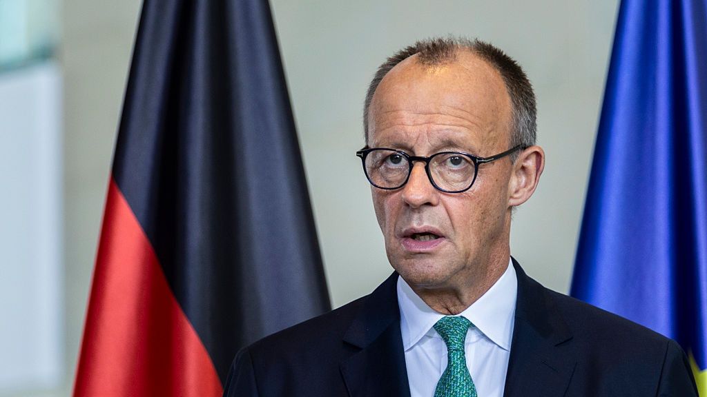 Friedrich Merz Portrait
BERLIN, GERMANY - SEPTEMBER 02: Friedrich Merz, Federal Chancellor, pictured during a press conference at the Federal Chancellery on September 02, 2025 in Berlin, Germany. (Photo by Amrei Schulz/Photothek via Getty Images)
Amrei Schulz
bundeskanzleramt, looks to the left, sieht nach links, textfreiraum, copyspace, ernste, sprechender, pressekonferenz, nachdenklich, spricht, sprechendes, federal chancellery, politiker, portraet, textfreier raum, ernst, text blank, qf, thoughtful, politik, sprechend, sprechen, querformat, text freier raum, sprechende
