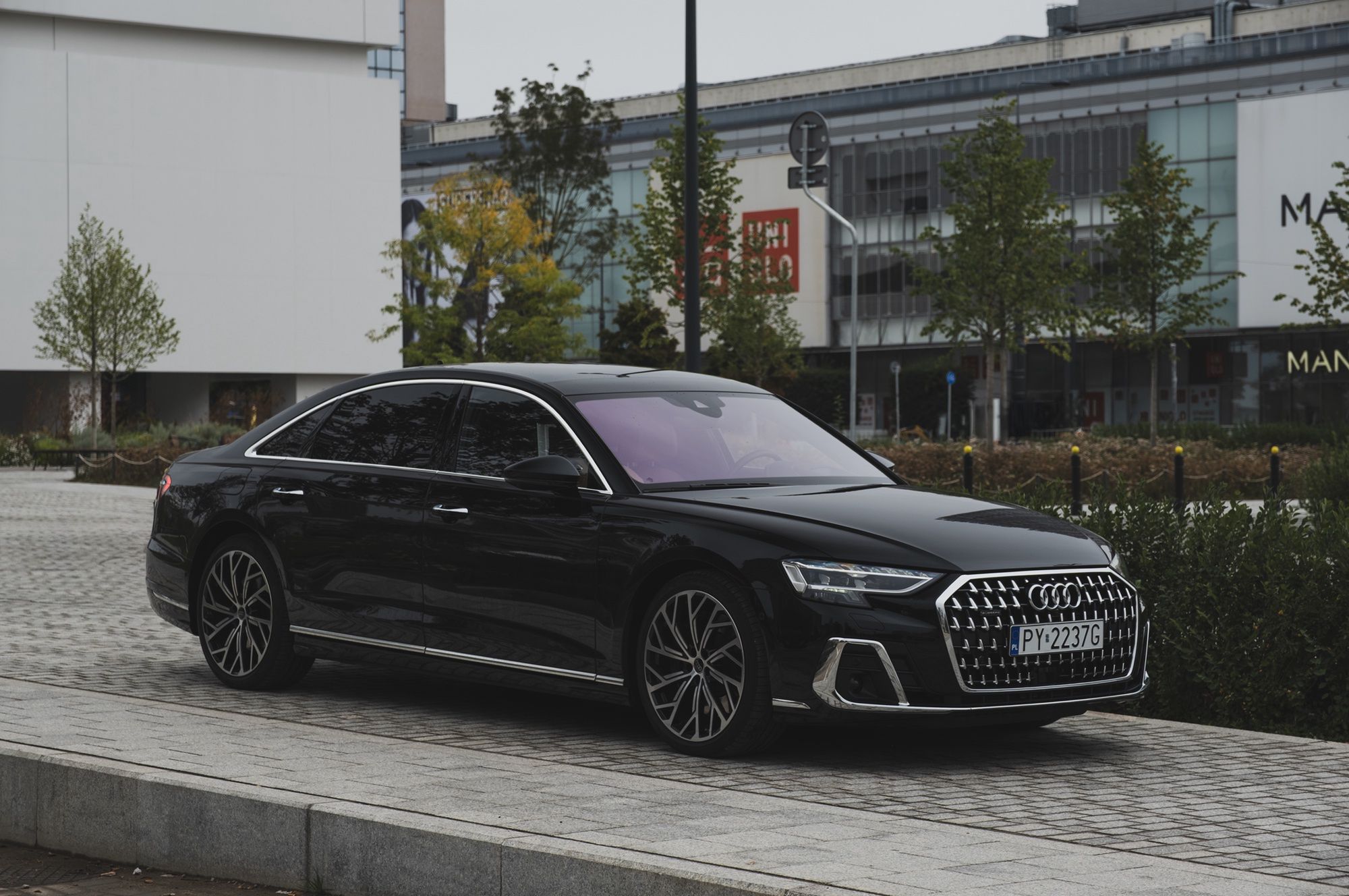Audi A8 L 60 TFSI e Quattro (2025)