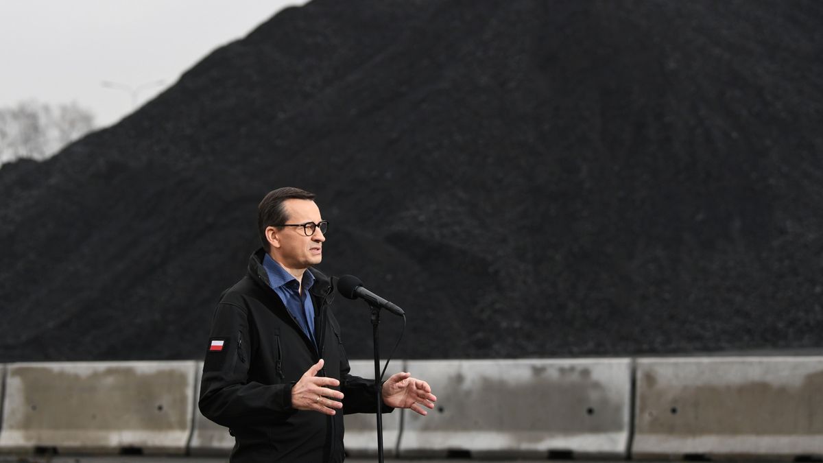 Premier Mateusz Morawiecki mówi o współpracy węglowej PAP/Adam Warżawa