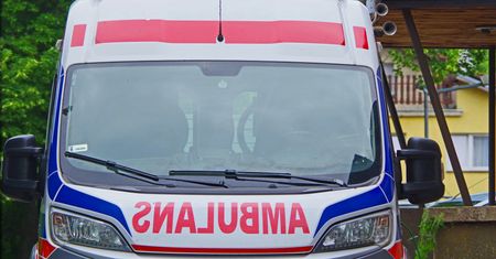 Tragedia w Warszawie. Dziewczynka wypadła z okna na 7. piętrze