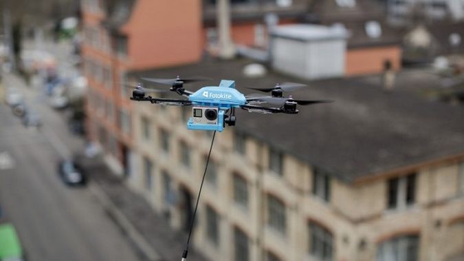 Fotokite: dron jak latawiec. Smycz kontrolerem 1