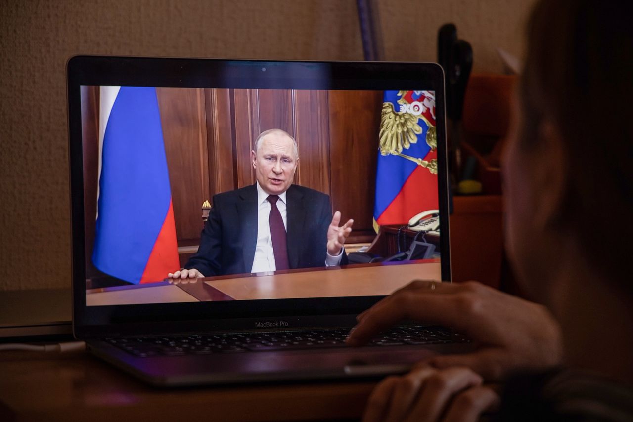 Długa lista pierwszych sankcji UE. Są na niej rosyjscy dowódcy i redaktor naczelna Russia Today