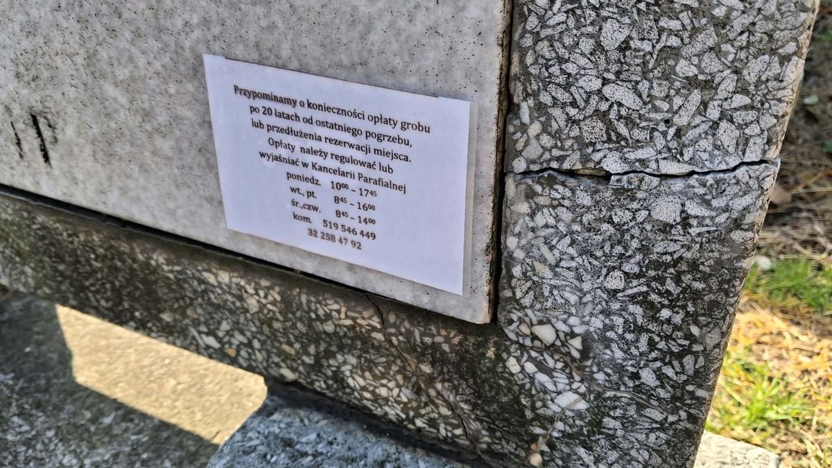 Karteczka na grobie w Katowicach-Bogucicach